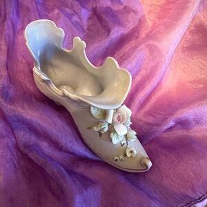 Vintage Lefton China Porcelain Purple Lavendar Shoe Figurine with Flowers
